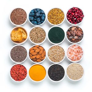 اگر احساس می کنید در مسیر سلامتی و کاهش وزن خود متوقف شده اید، شروع به خوردن غذاهایی با مواد معدنی بیشتر می تواند مفید باشد. مواد معدنی برای یک رژیم غذایی مغذی و متعادل ضروری هستند زیرا غذایی که می خورید را به انرژی برای بدن تبدیل می کنند.