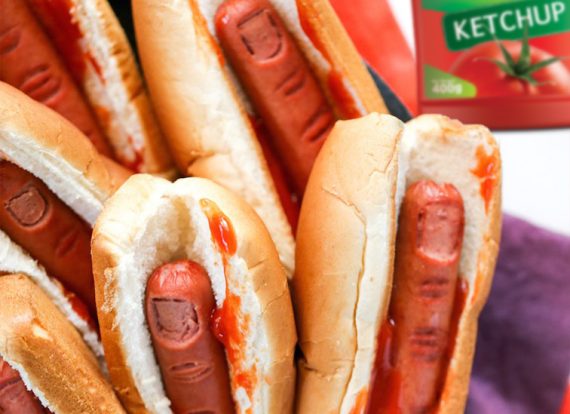 331-Bloody Finger Hot Dogs