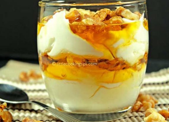 96-yogurt with honey and walnuts